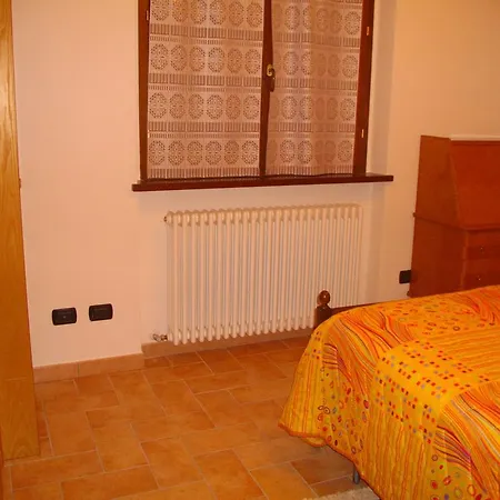 Agriturismo Il Falco Todi Habitación foto